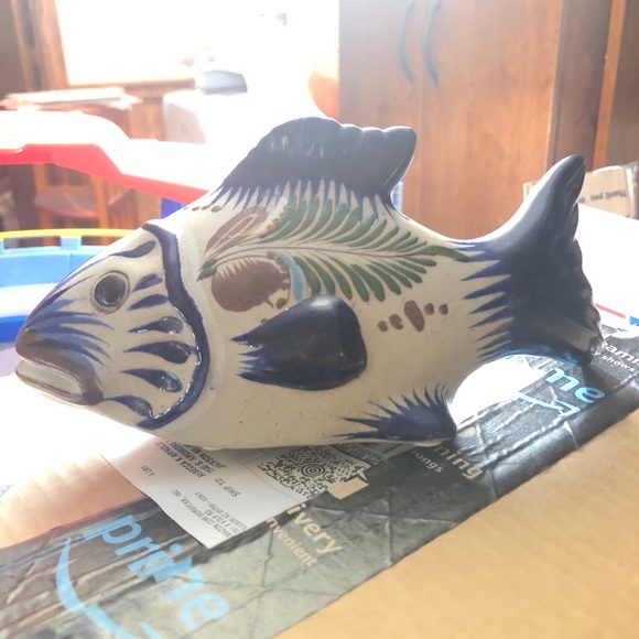 Ceramic Hand Painted Fish - Picture 2 of 4